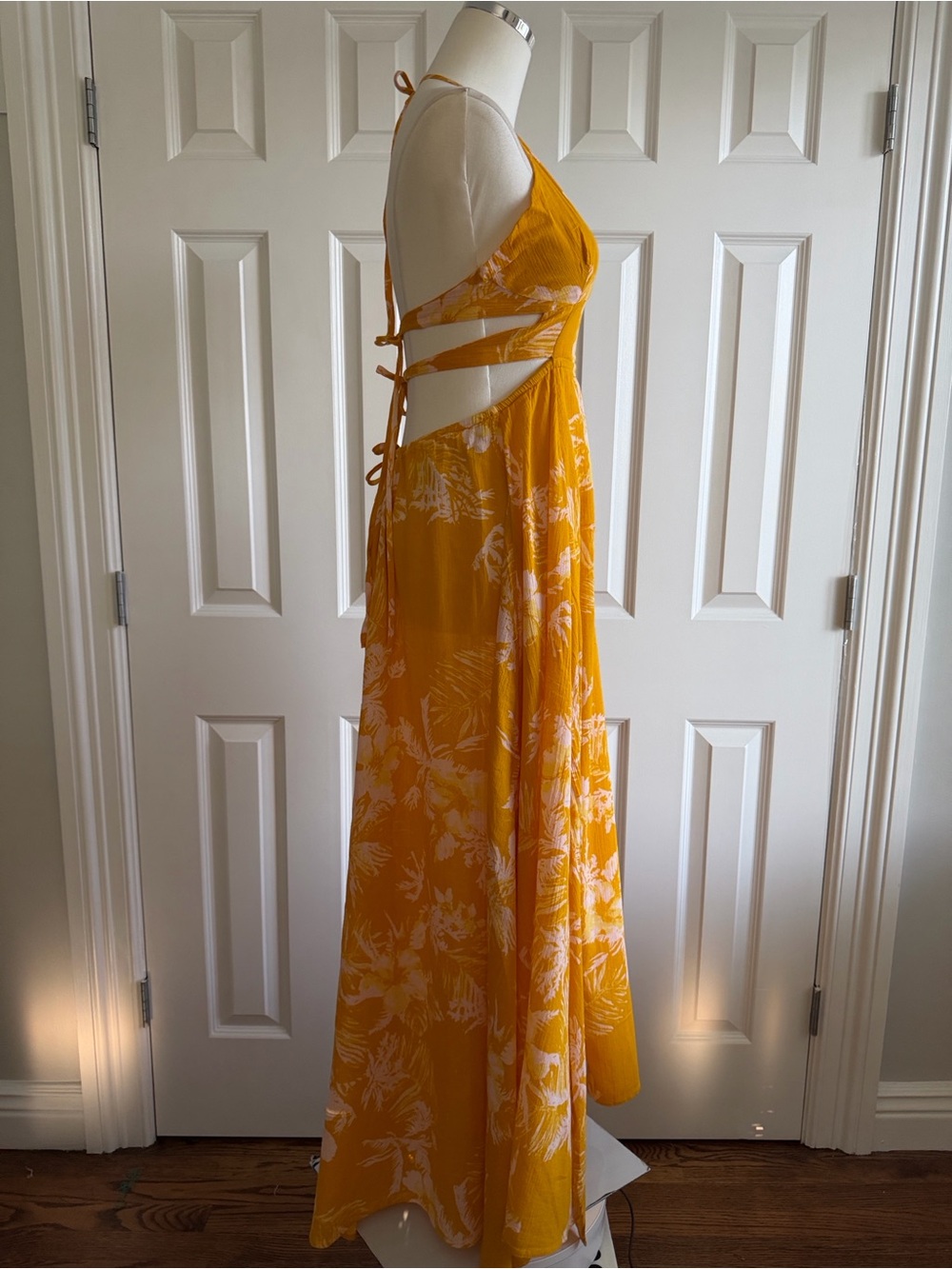 Free People Lille Halter Yellow Floral Dress Boho Open Back Side Cutouts Size S - Picture 6 of 11